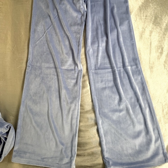 Steve Madden velour Pajama Set - Picture 7 of 9